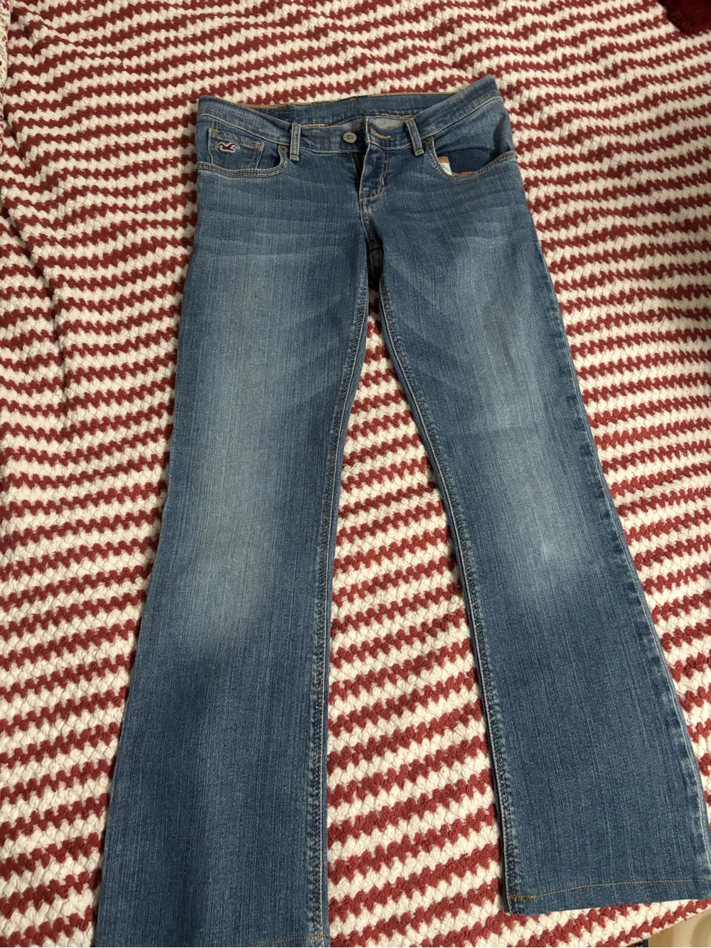 Hollister Medium Wash Bootcut Jeans in Blue